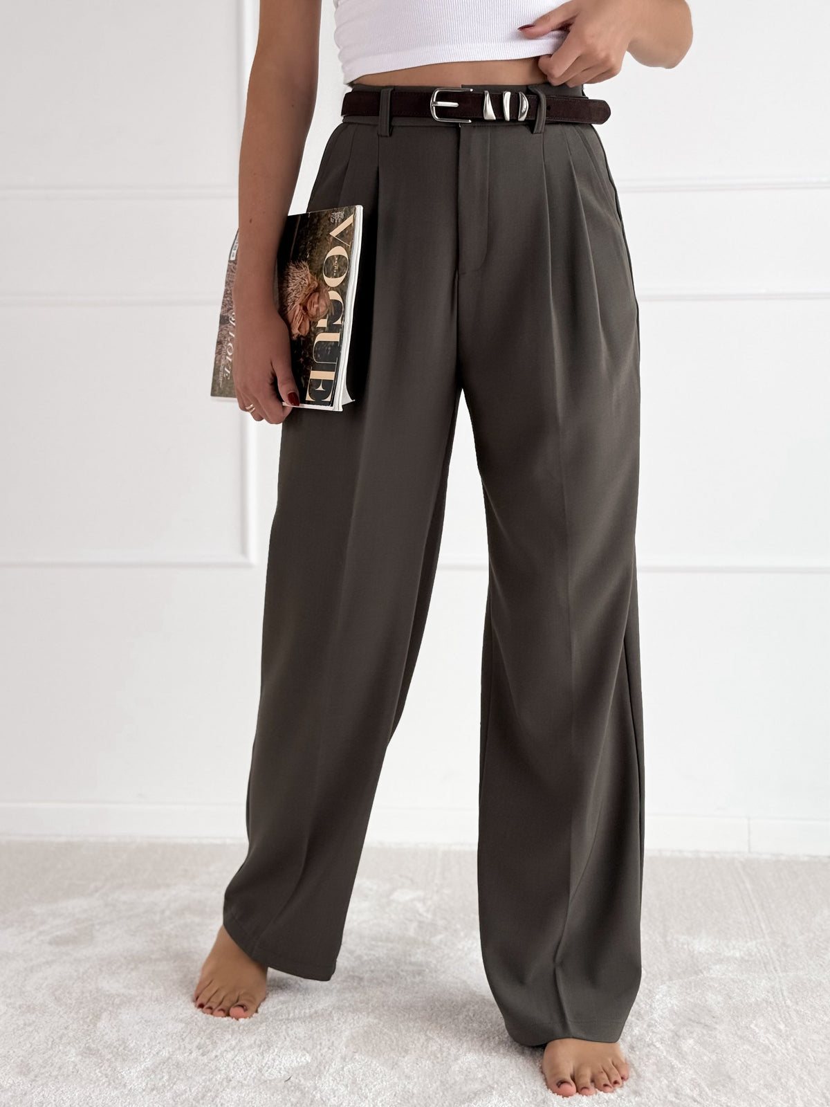 Moteriškos klasikinės kelnės THEODOSIA Chaki