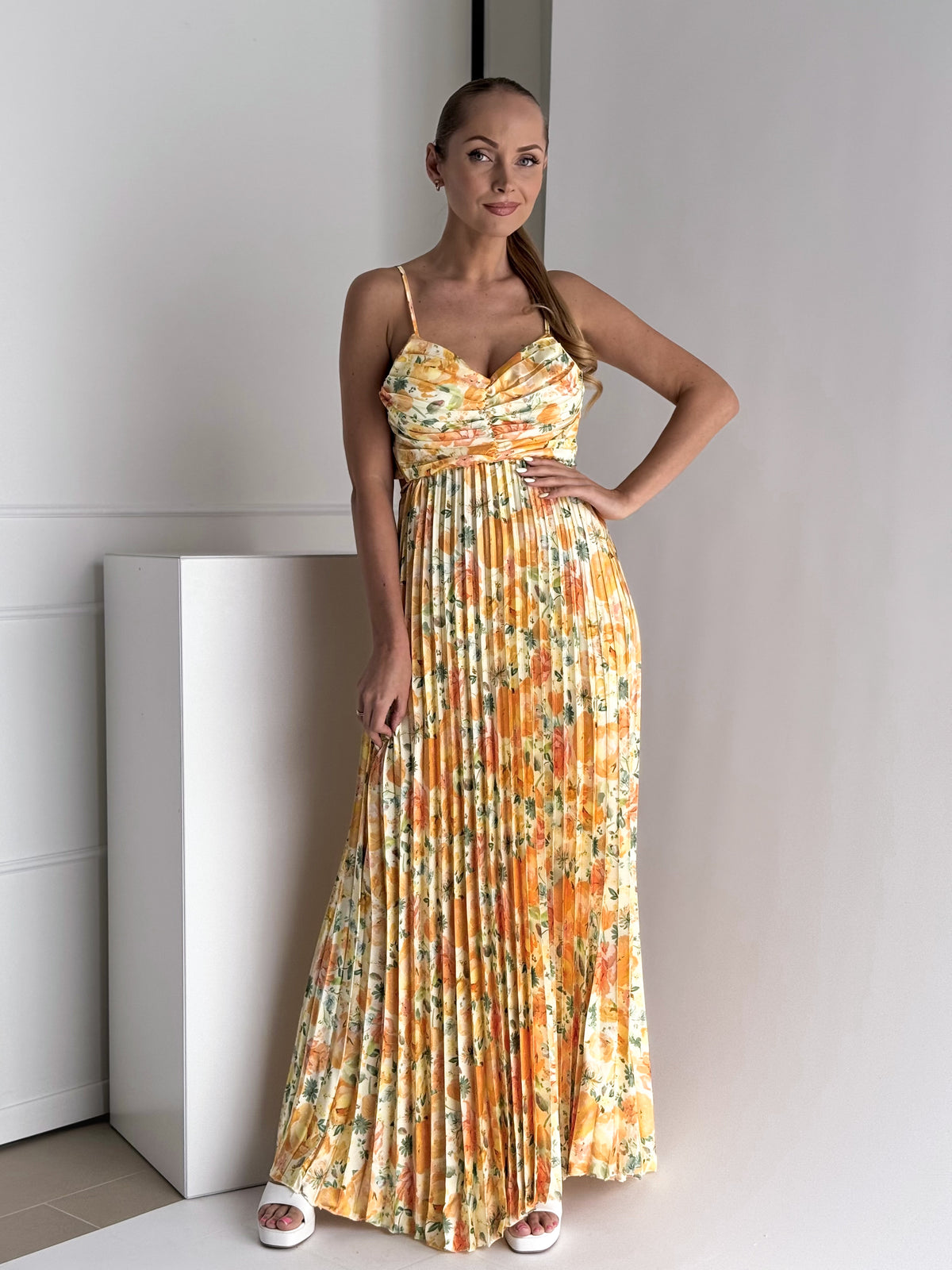 Moteriška ilga gėlėta proginė suknelė MANONA Geltona