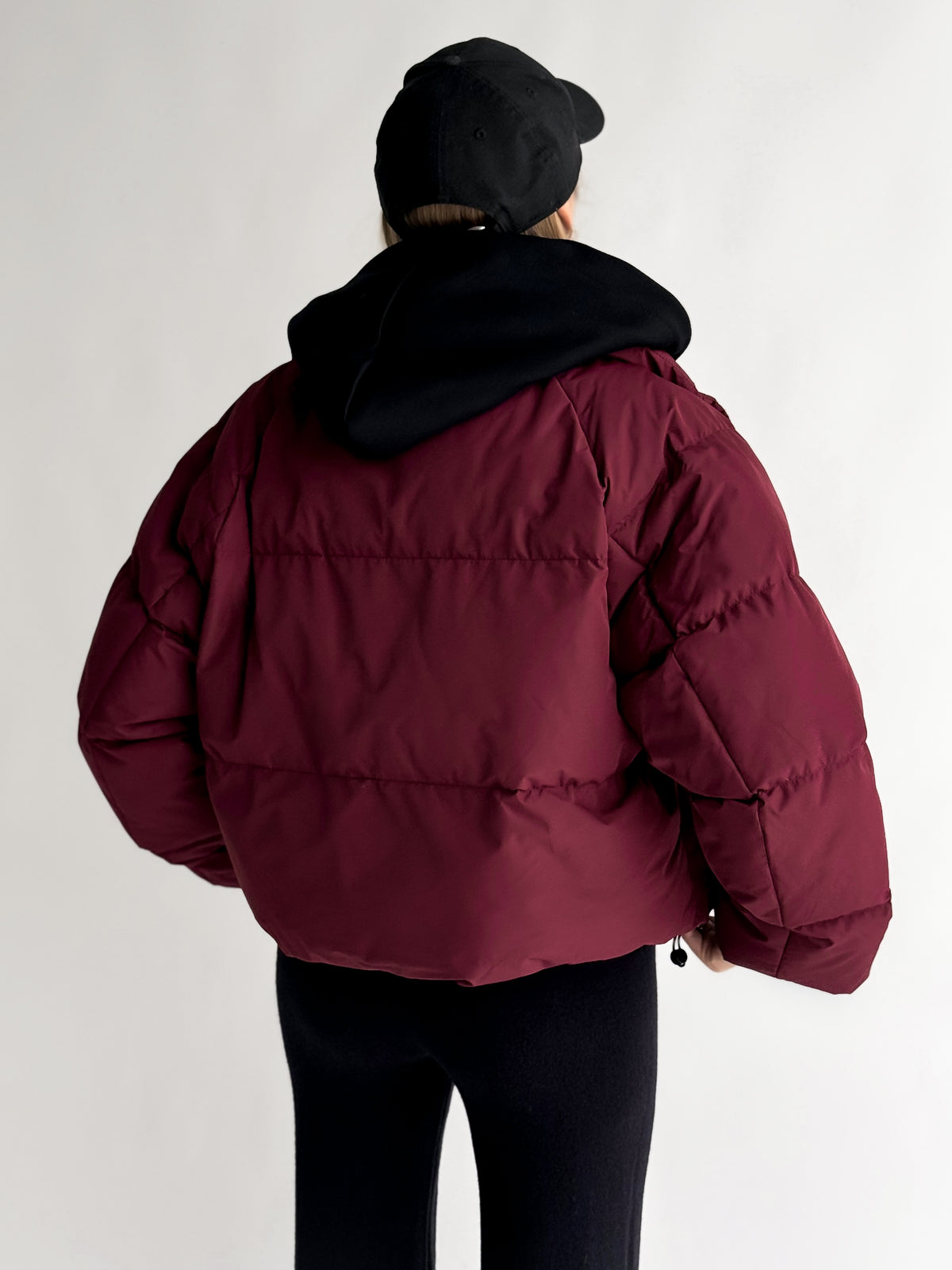 Moteriška trumpa kombinuoto audinio striukė su gobtuvu ARGON Bordo