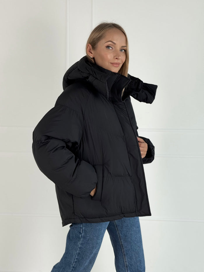 Moteriška šilta striukė su gobtuvu PABLO Juoda