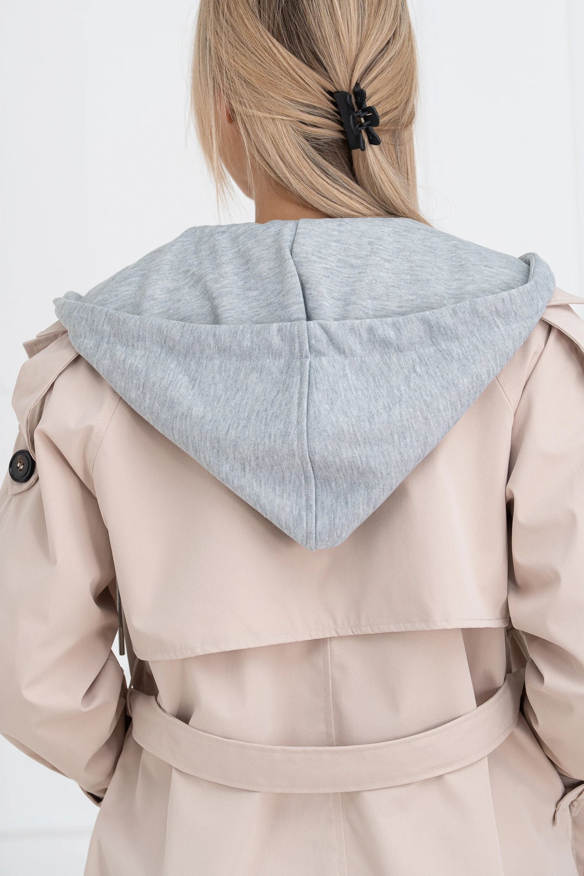 Moteriškas vidutinio ilgio paltas su gobtuvu PHILIPPA Kreminė/Pilka