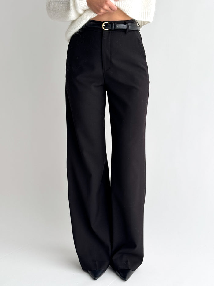 moteriskos-placios-klasikines-kelnes-veronica-juoda