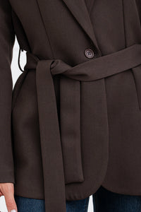 Moteriškas klasikinis itališkas švarkas su diržu DANNA Ruda