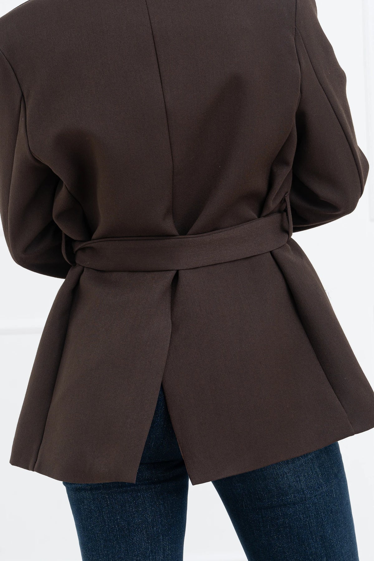 Moteriškas klasikinis itališkas švarkas su diržu DANNA Ruda