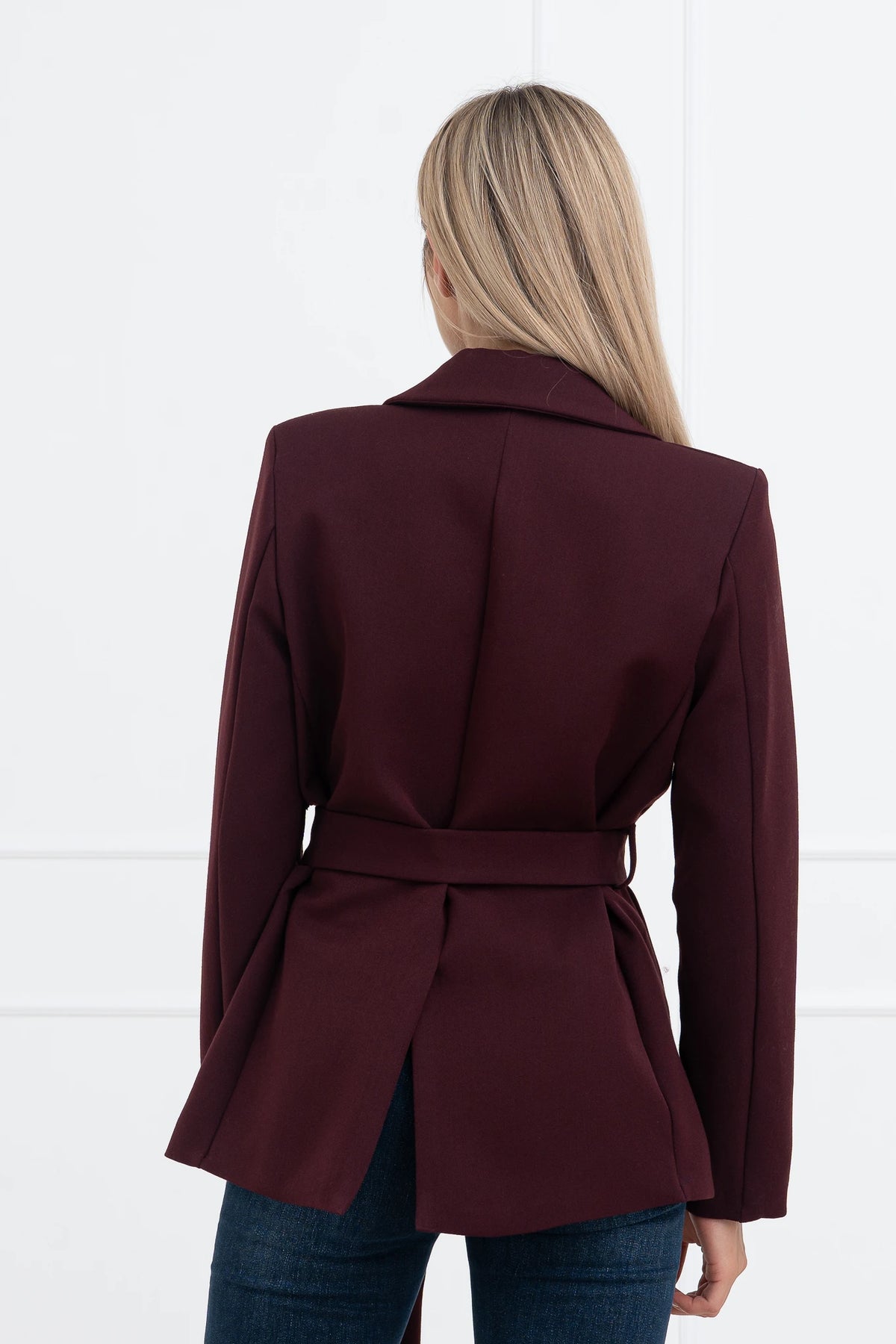 Moteriškas klasikinis itališkas švarkas su diržu DANNA Bordo