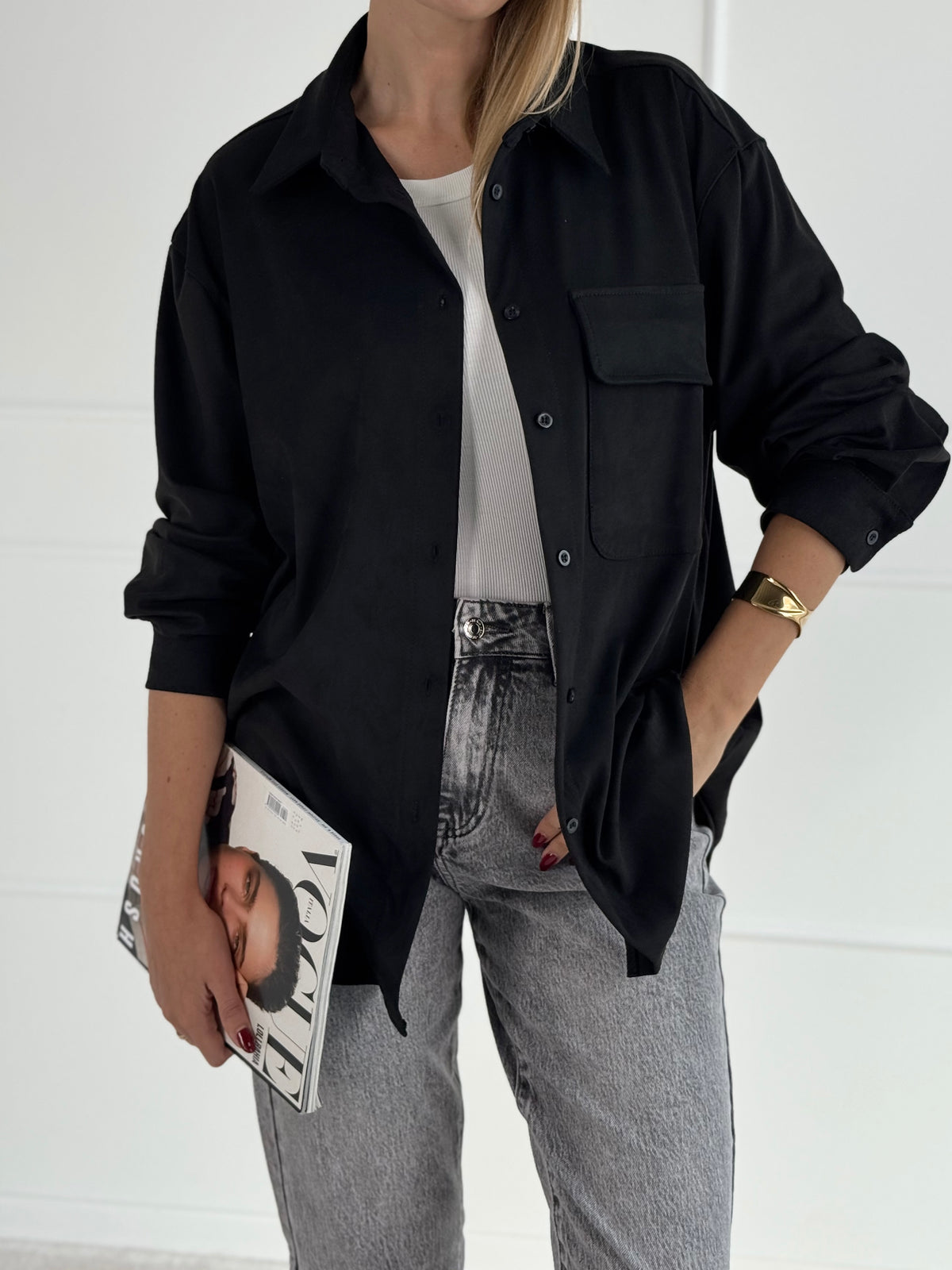 Moteriški zomšos imitacijos marškiniai ADELIA Juoda