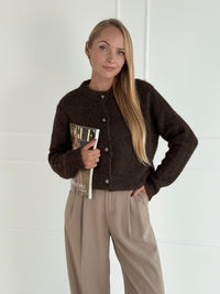 Moteriškas šiltas megztinis su vilna CAMIEL Tamsiai ruda