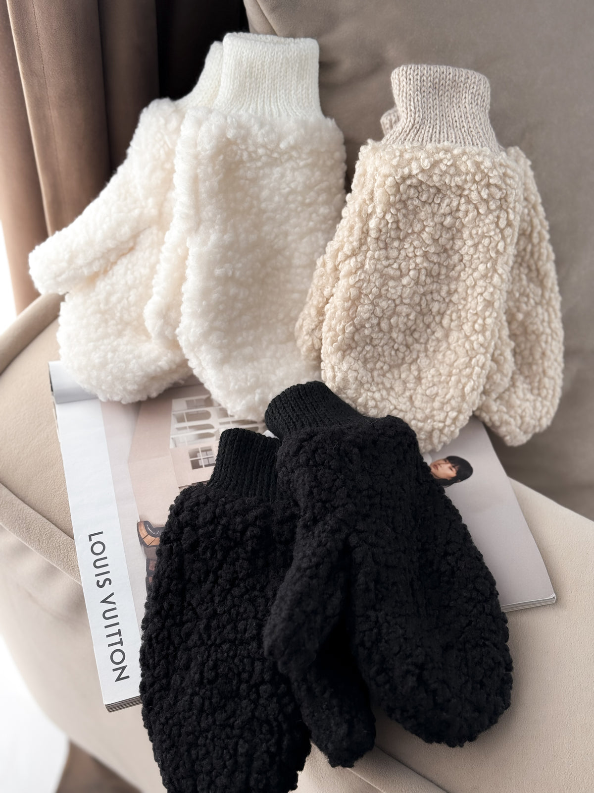 Moteriškos šiltos teddy kumštinės pirštinės BRONTE Kreminė