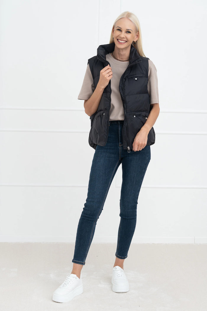 Moteriška liemenė su natūralių pūkų užpildu HARLAN Juoda