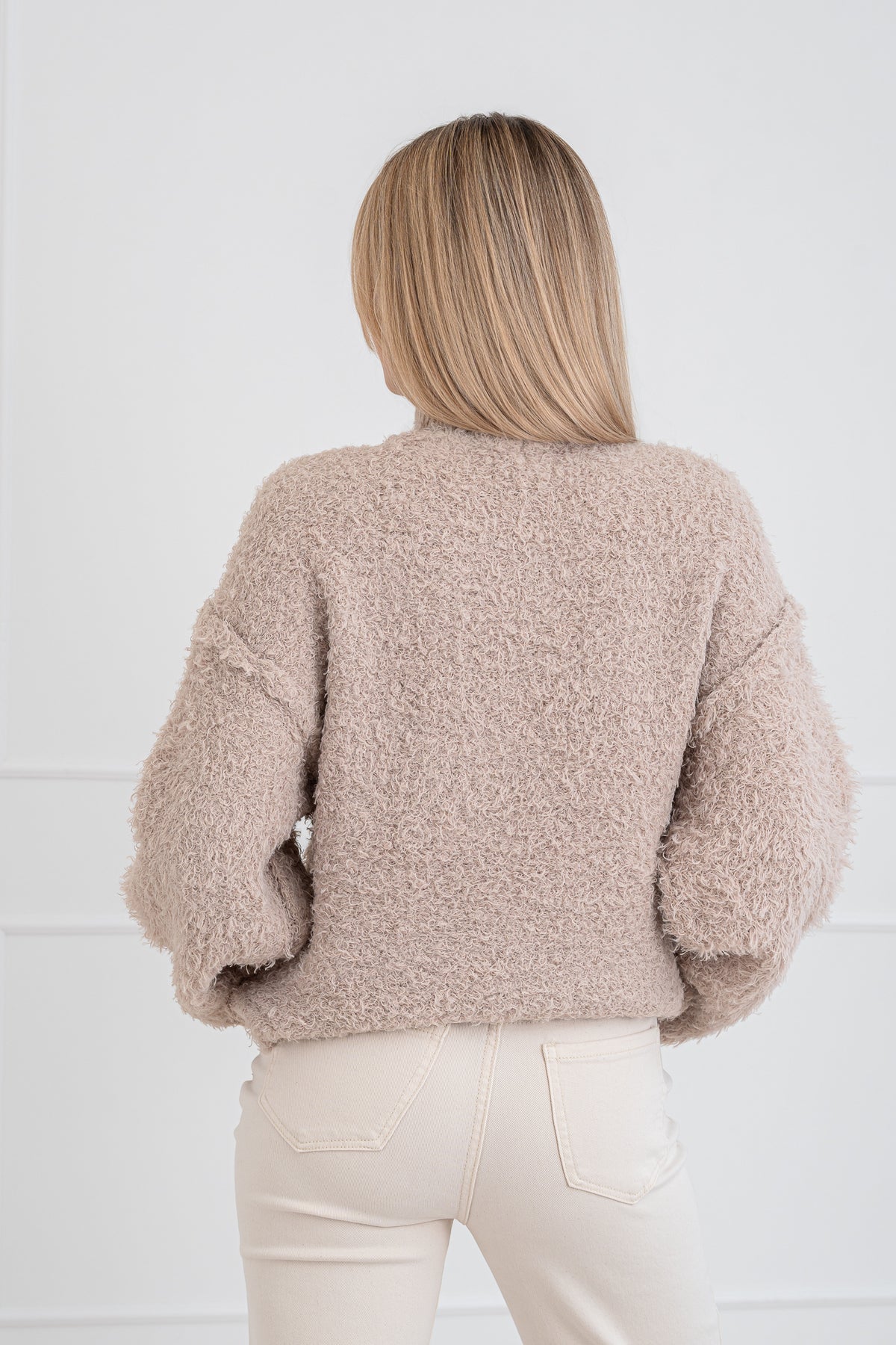 Moteriškas šiltas megztinis ELYA Kreminė