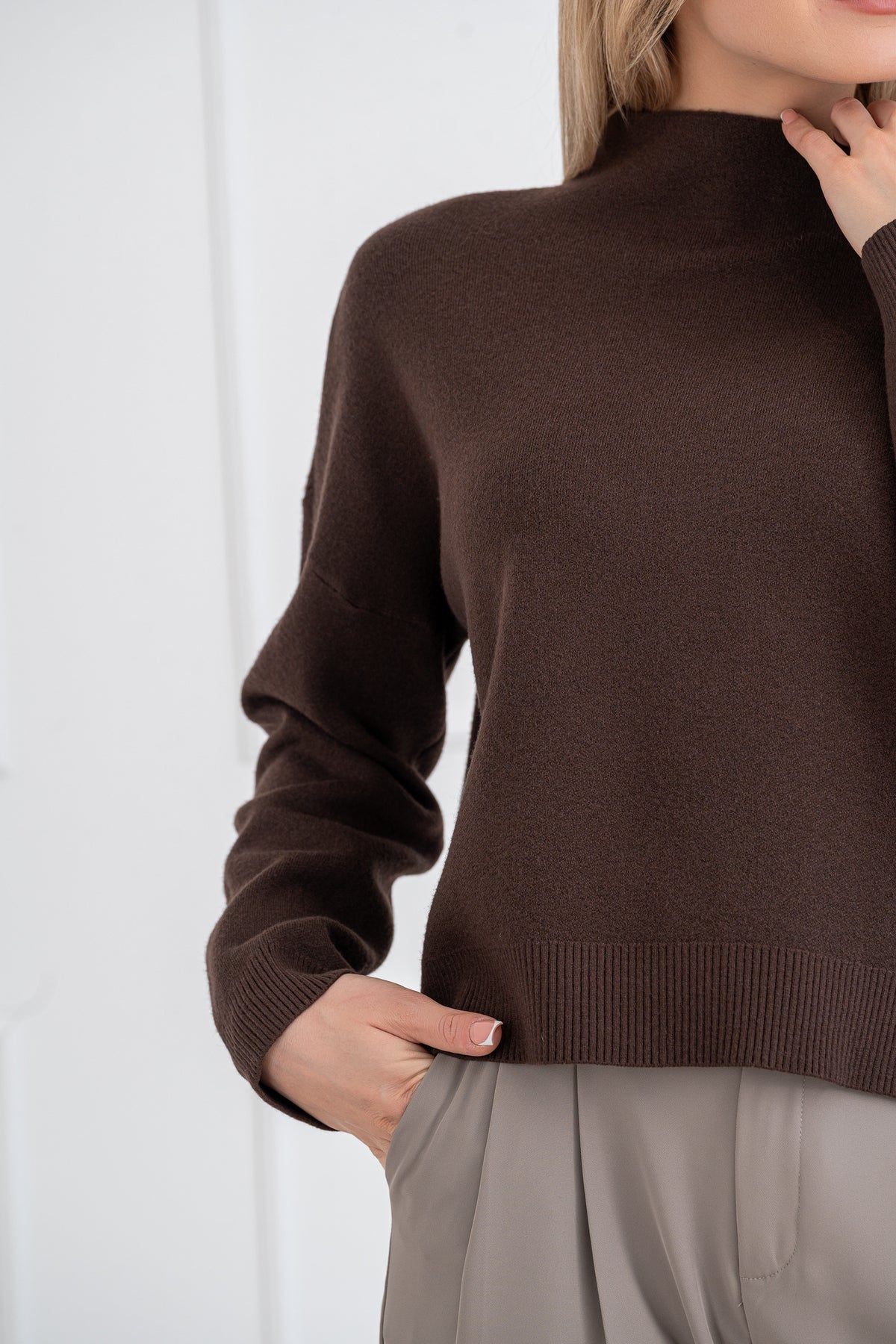 Moteriškas viskozės megztinis FREDDY Tamsiai ruda