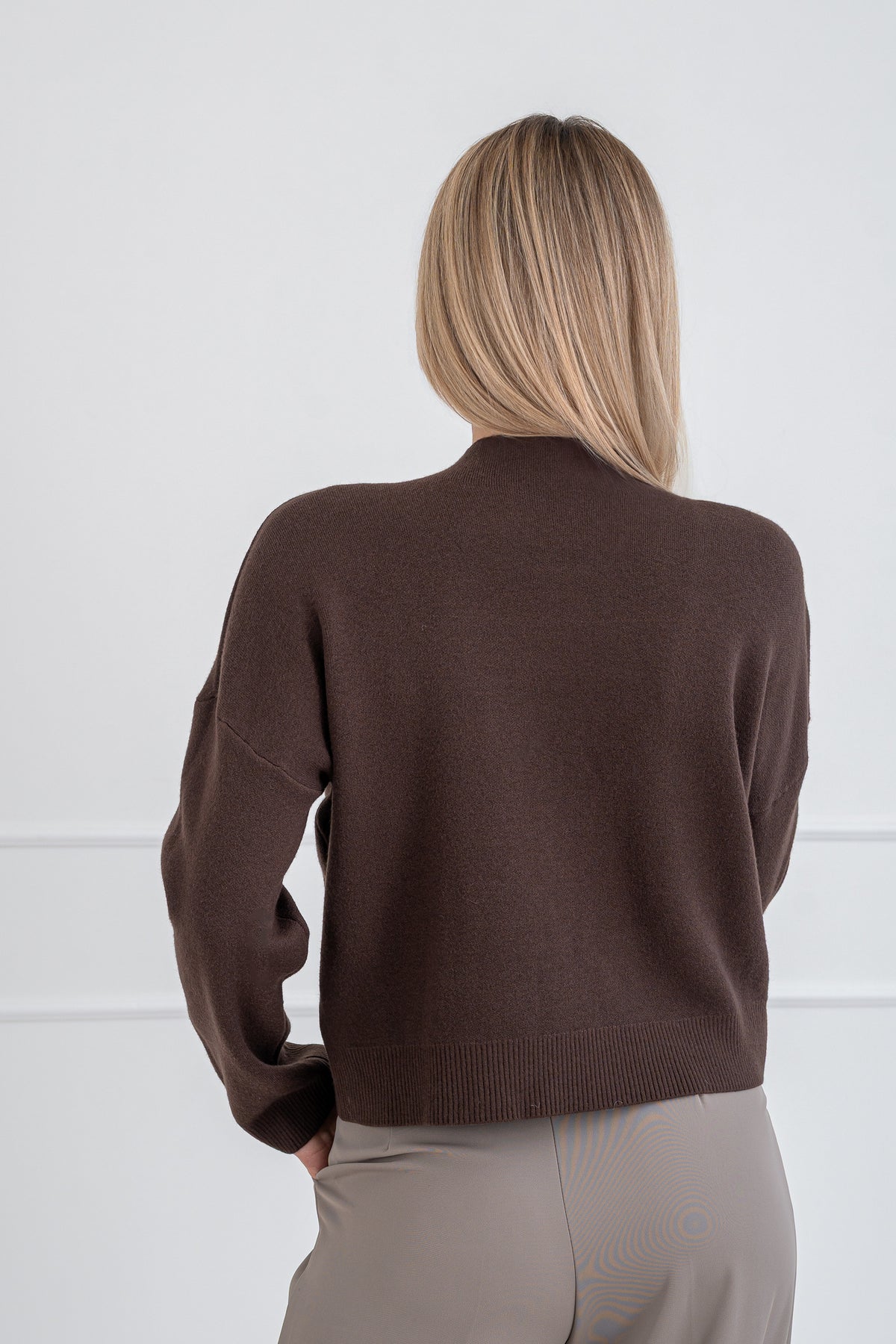 Moteriškas viskozės megztinis FREDDY Tamsiai ruda