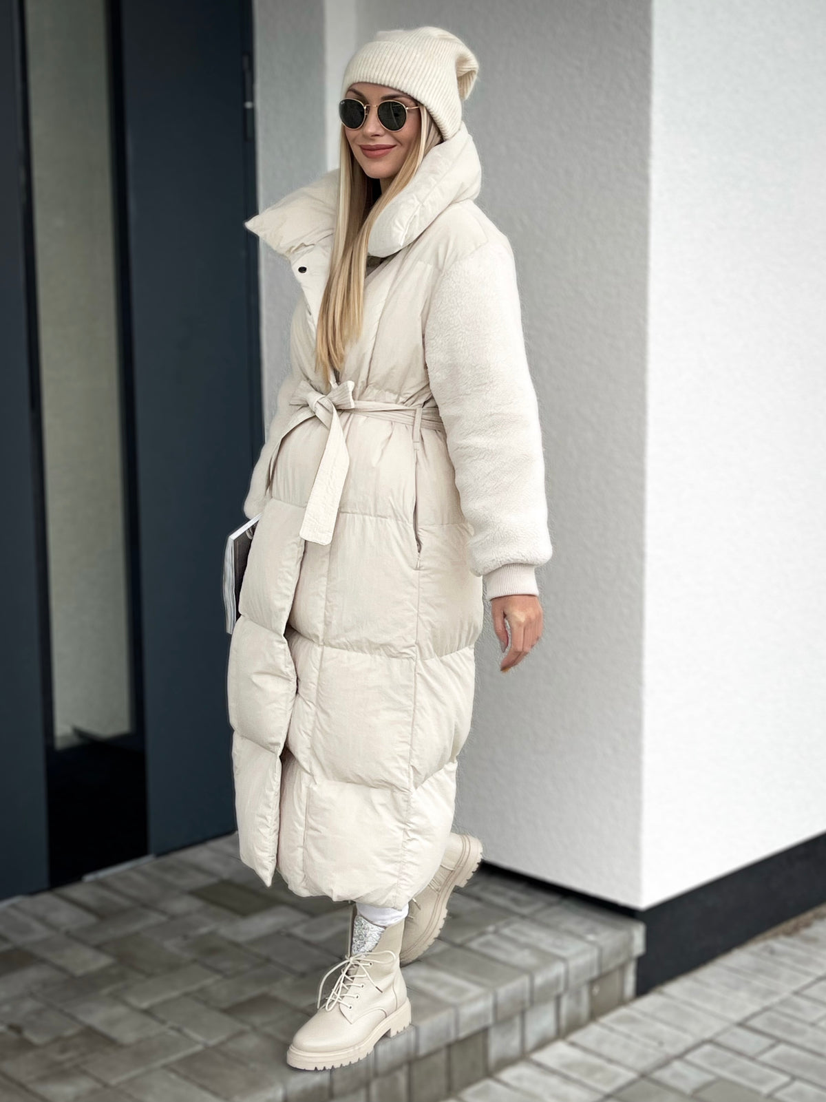 moteriska-ilga-striuke-su-dirzu-tuscany-kremine