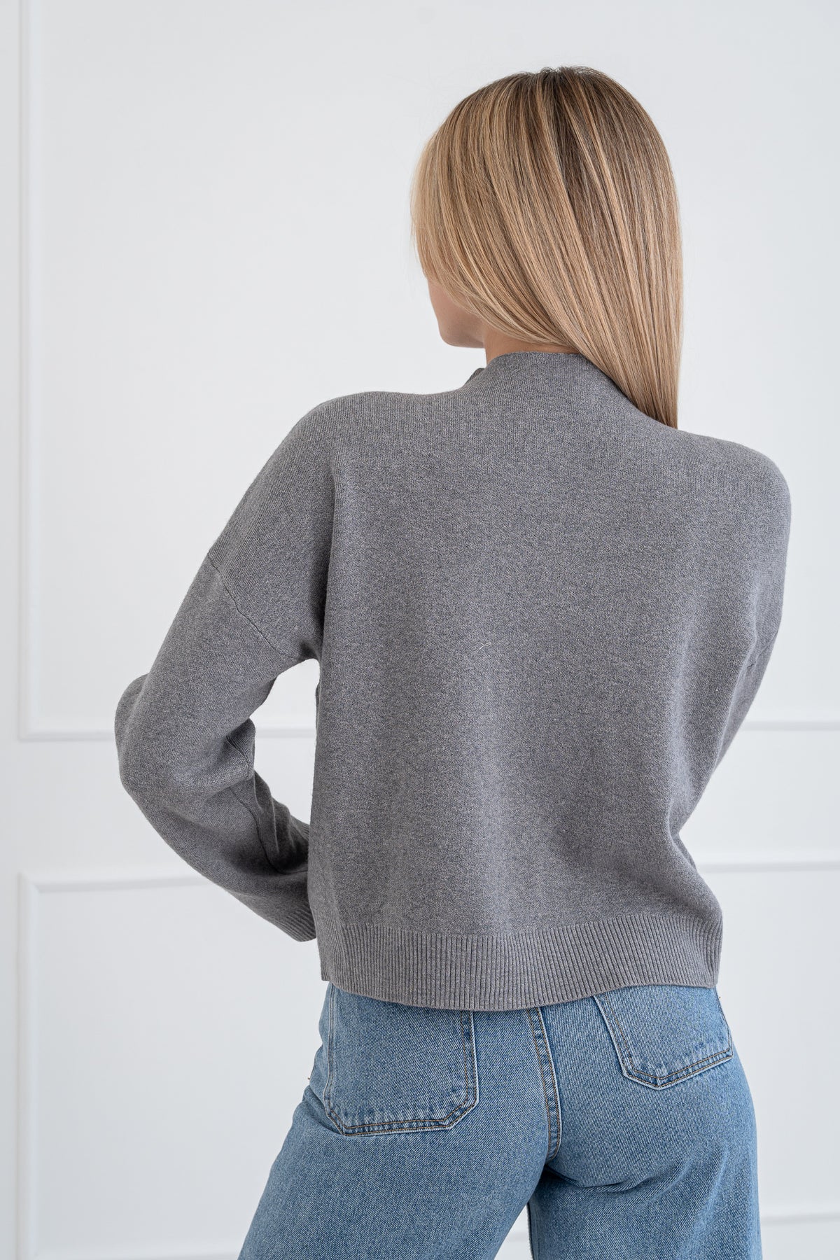 Moteriškas viskozės megztinis FREDDY Pilka