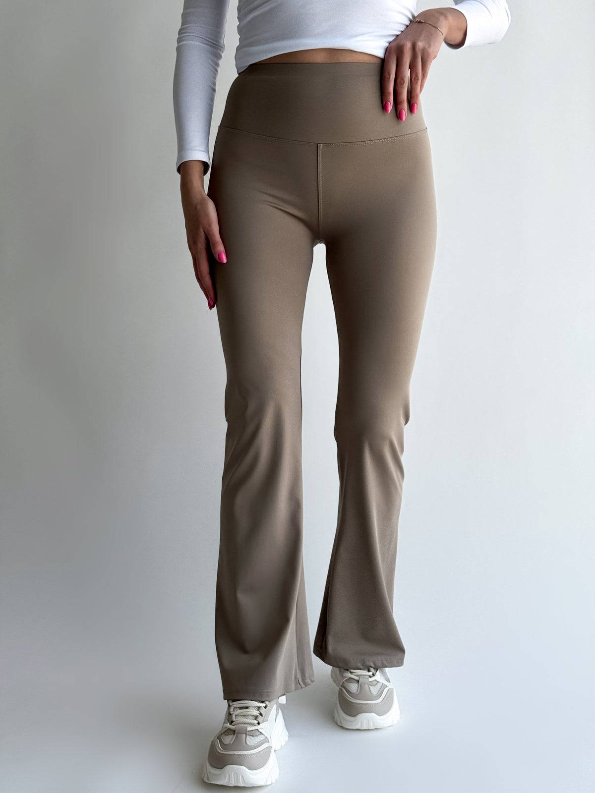 Figūrą formuojančios plačios tamprios kelnės ADA Kapučino