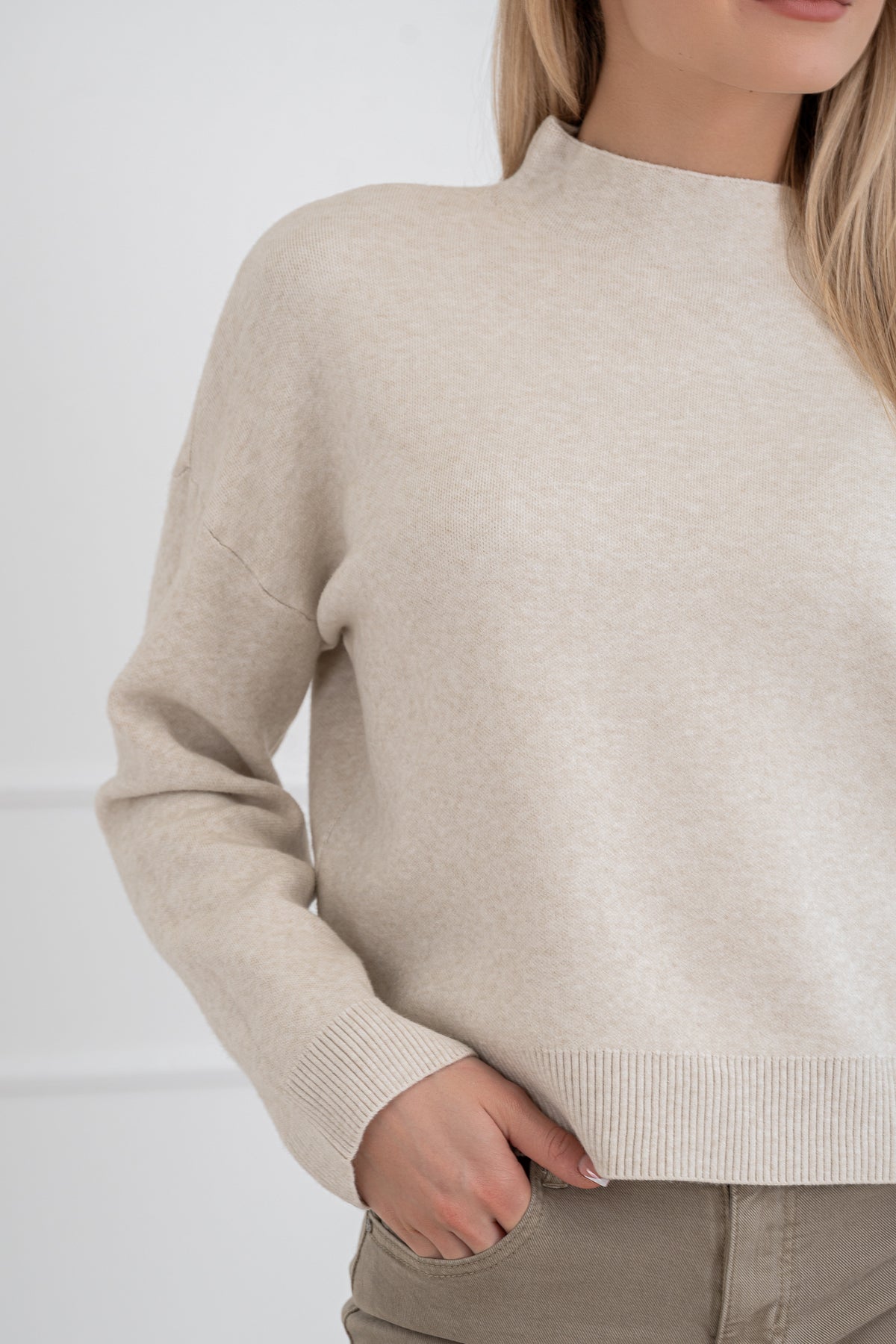 Moteriškas viskozės megztinis FREDDY Kreminė