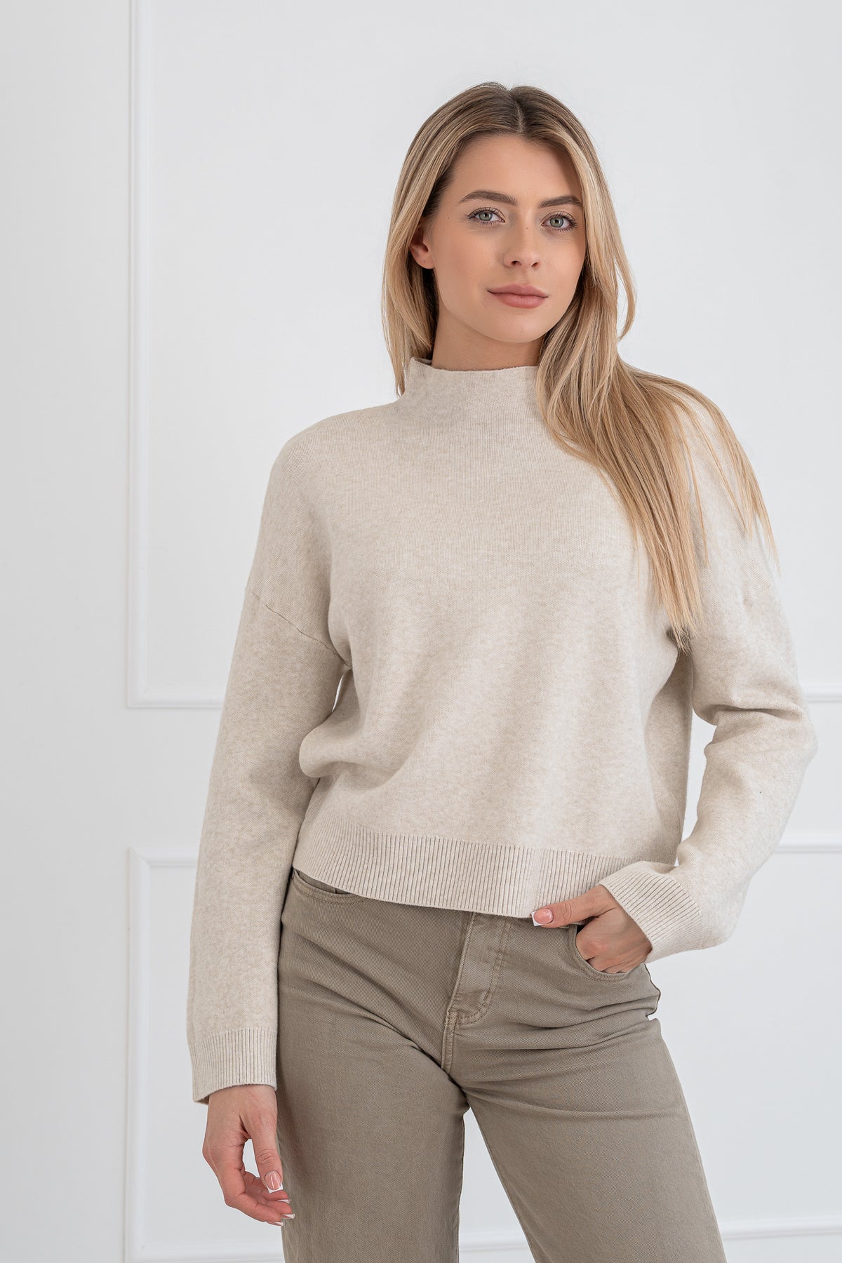 Moteriškas viskozės megztinis FREDDY Kreminė