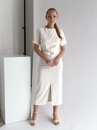 Moteriška itališka proginė suknelė ADRIANA Kreminė