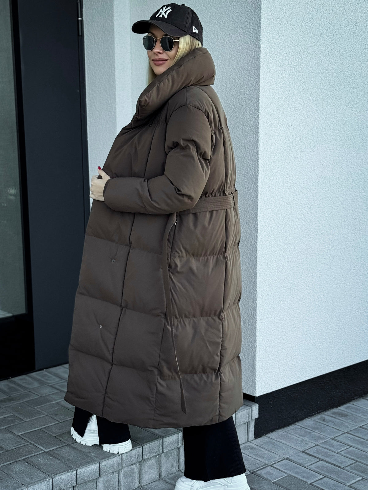 Moteriška ilga striukė su diržu BUNBURY Ruda