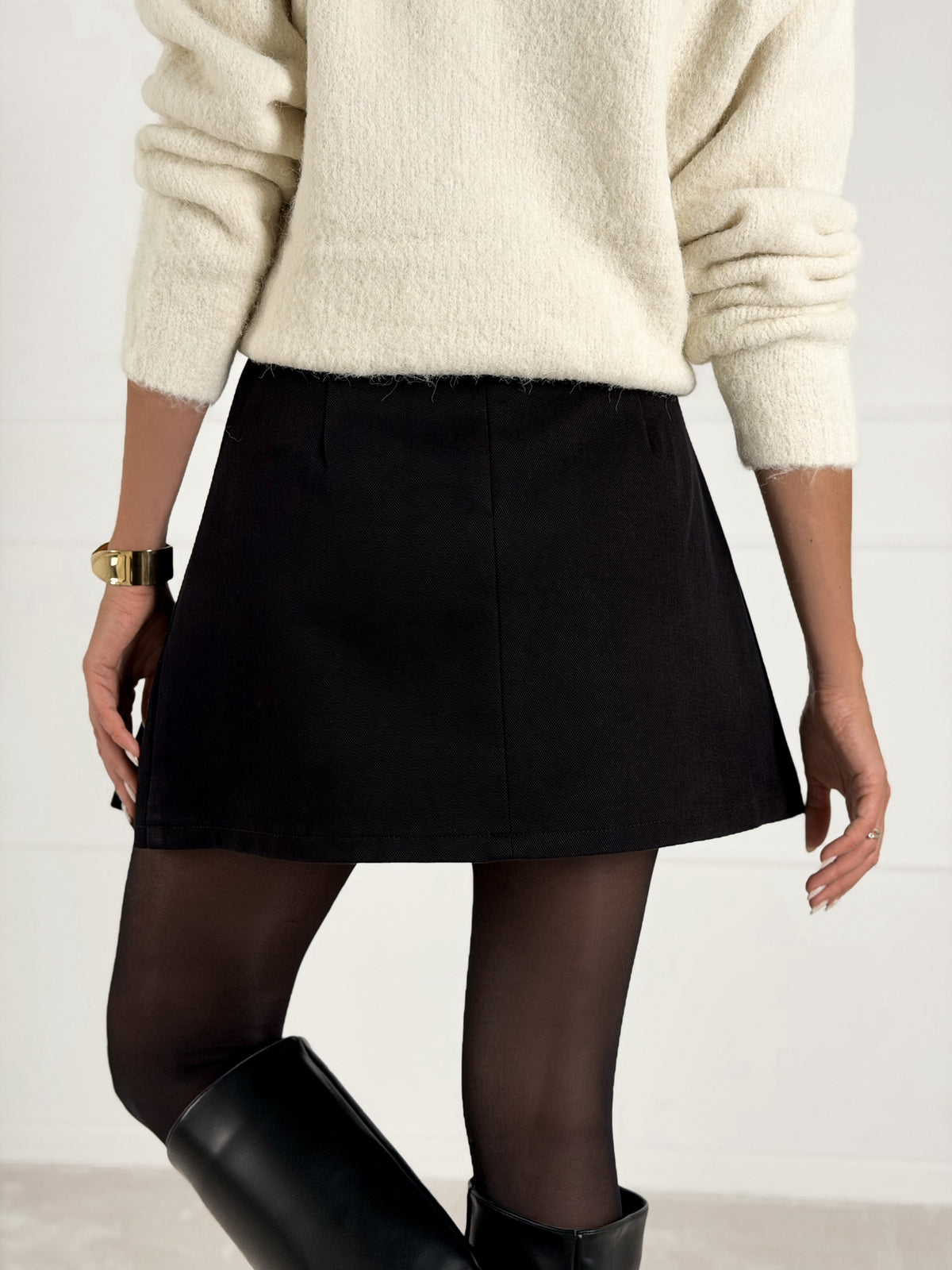 Moteriškas klostuotas sijonas su šortais TABITHA Juoda