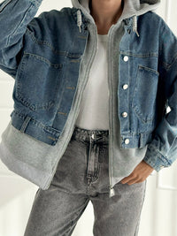 Moteriška kombinuoto audinio džinsinė šilta striukė su gobtuvu CLAIRE