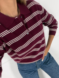 Moteriškas dryžuotas megztinis su vilna LINCOLN Bordo