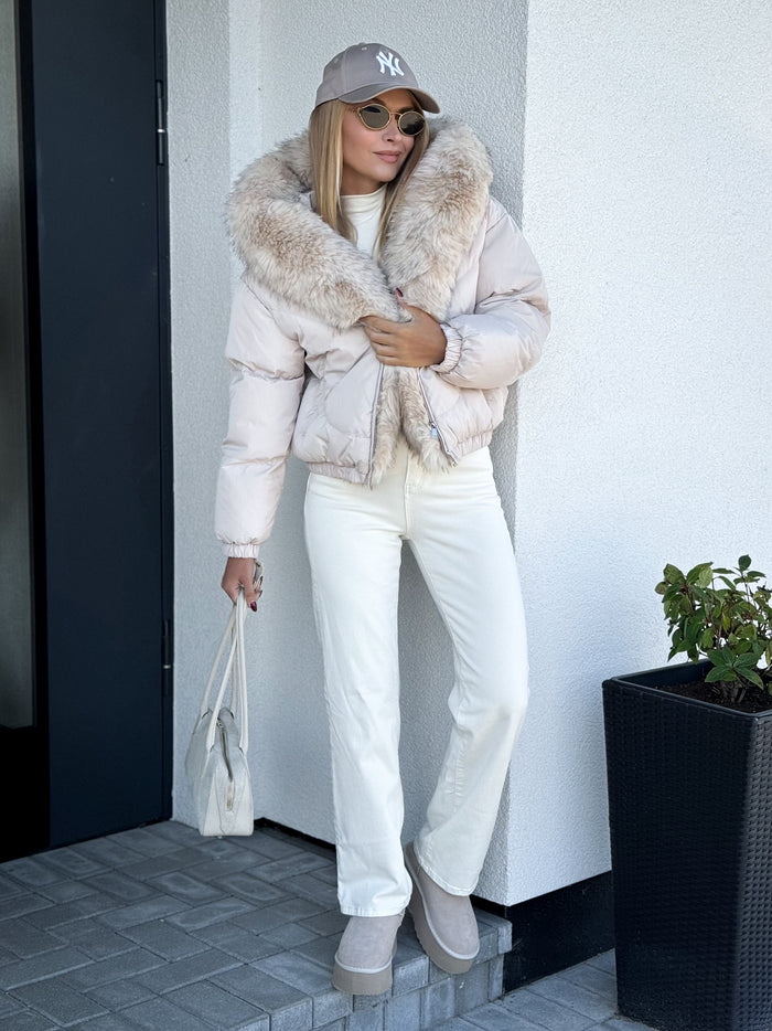 Moteriška trumpa striukė su gobtuvu RAY Kreminė