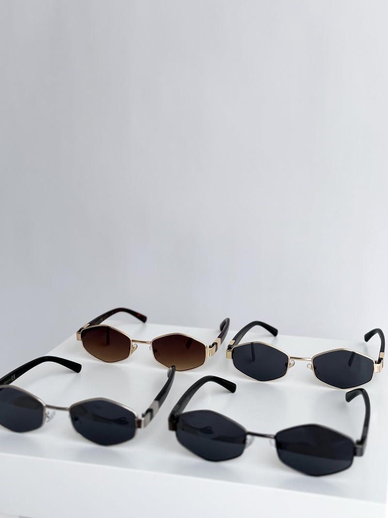moteriski-saules-akiniai-0066-juoda-sidabrine