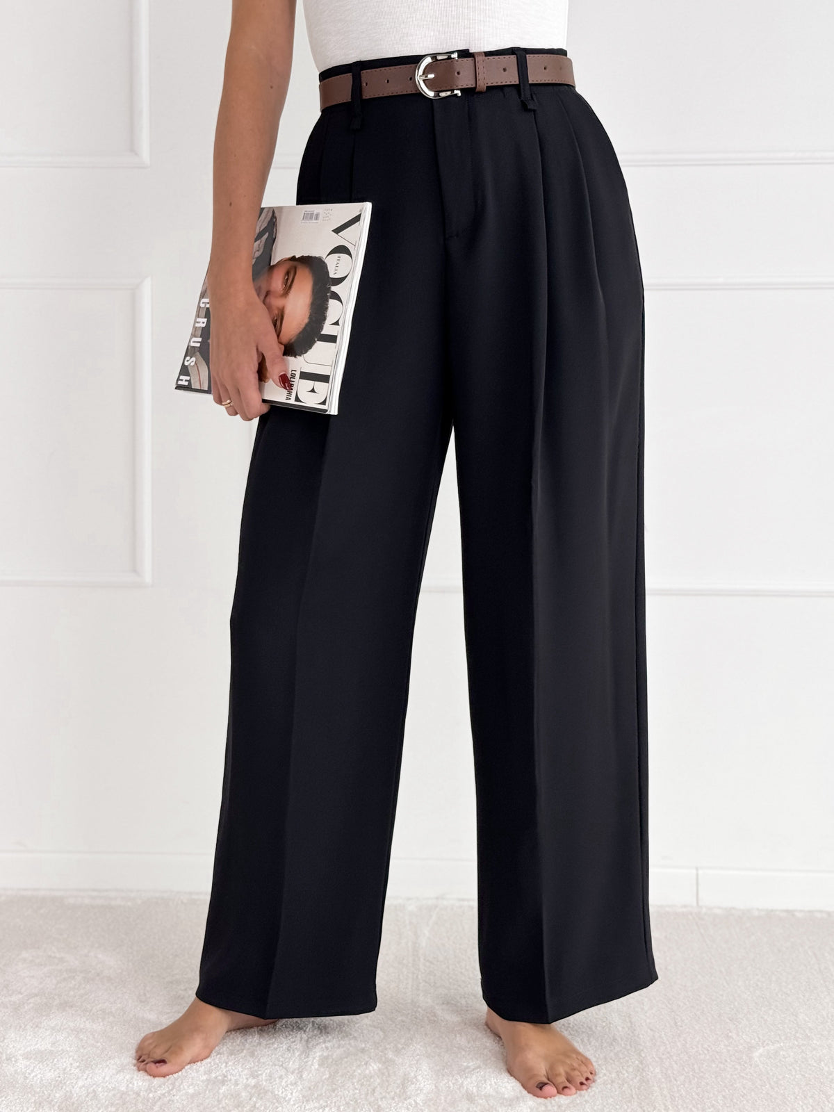 Moteriškos klasikinės kelnės su diržu LUCIAN Juoda