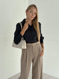 Moteriški itališki klasikiniai marškiniai ORIANA Juoda