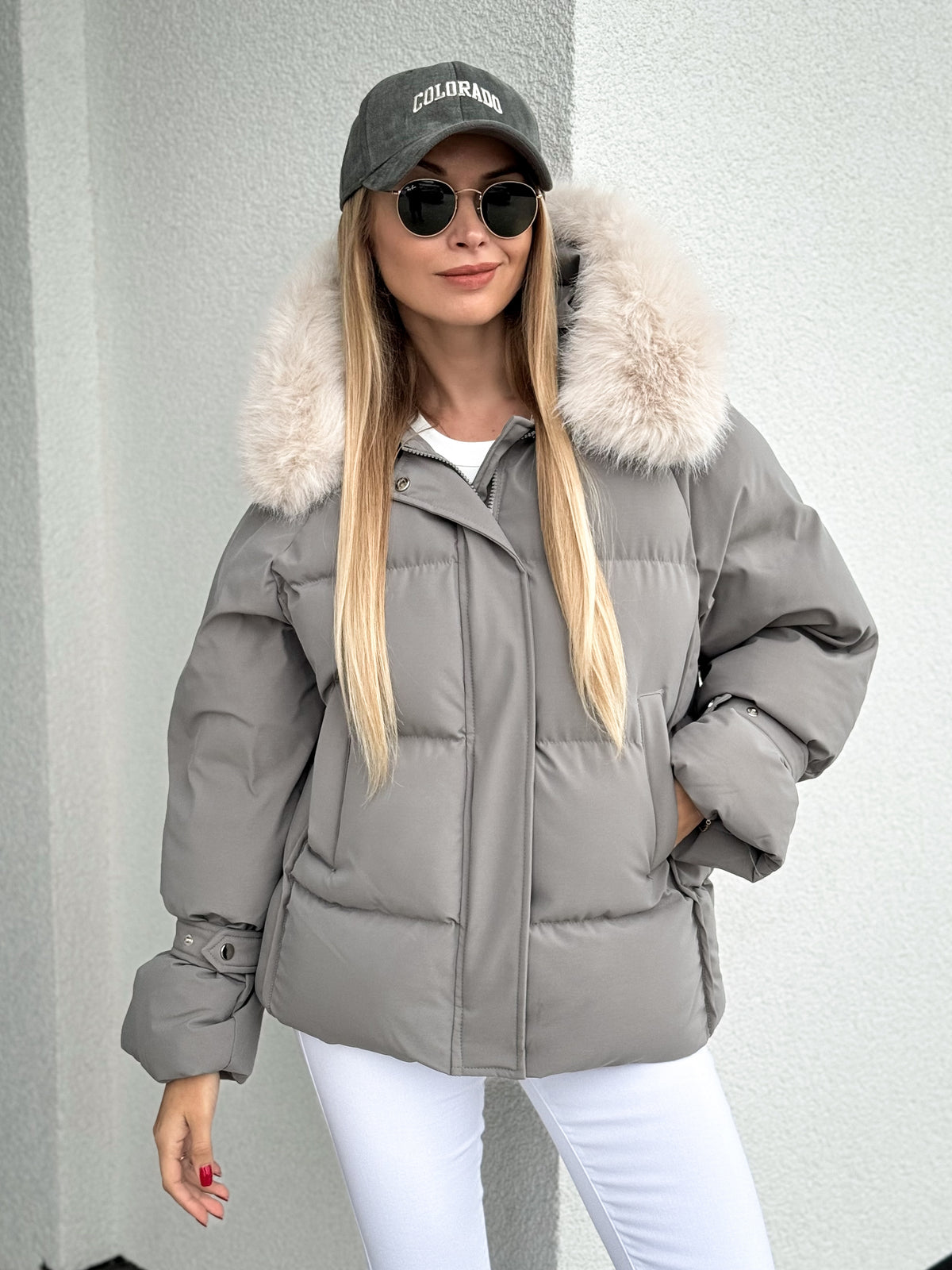 Moteriška šilta striukė su gobtuvu EVERLY Pilka