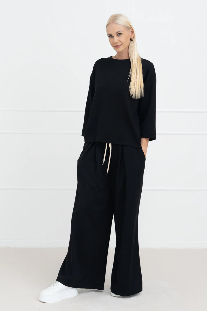 Moteriškas itališkas dviejų dalių kostiumėlis KYSON Juoda