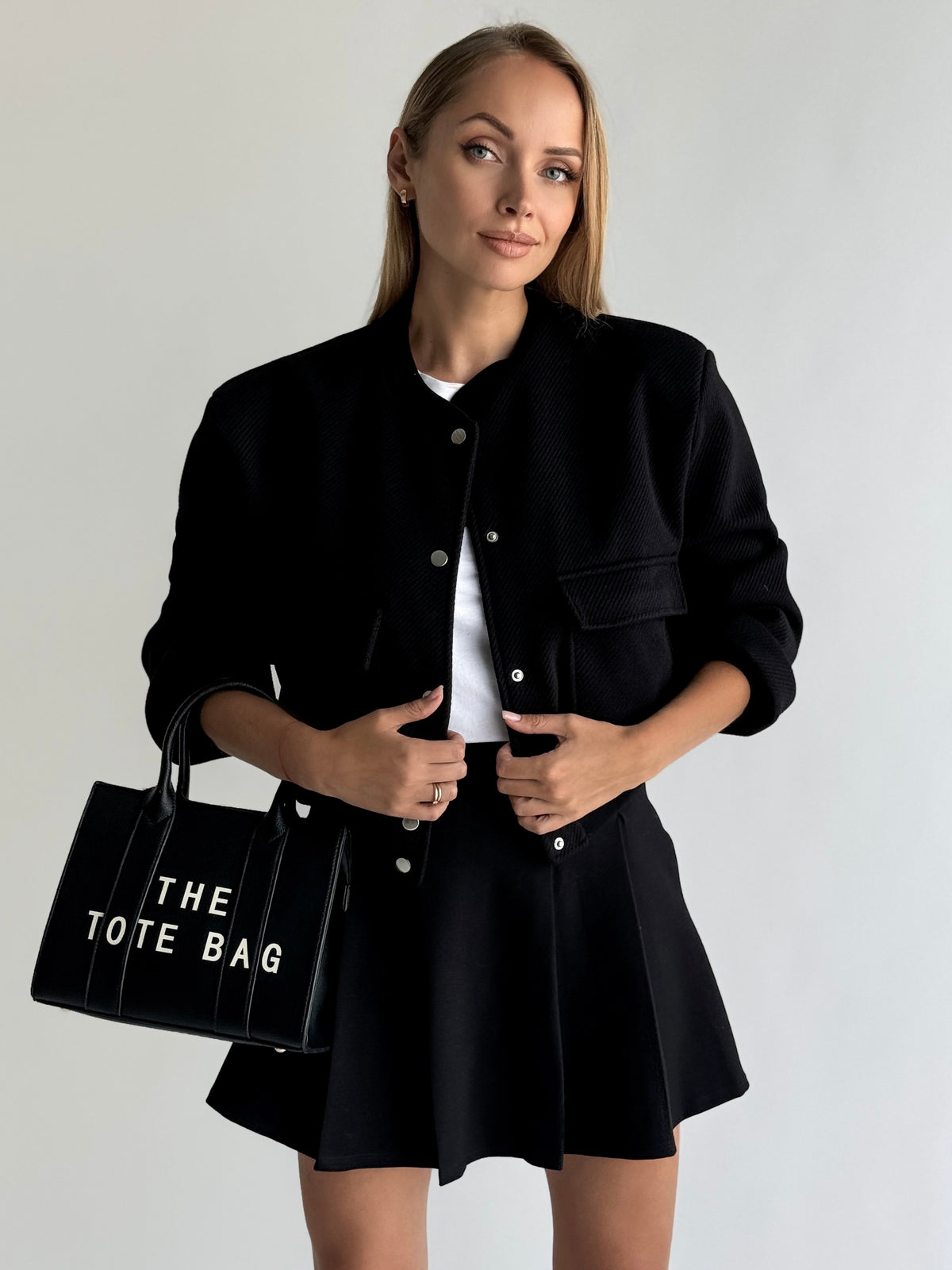 moteriskas-italiskas-bomber-stiliaus-uzsagstomas-svarkas-west-juoda