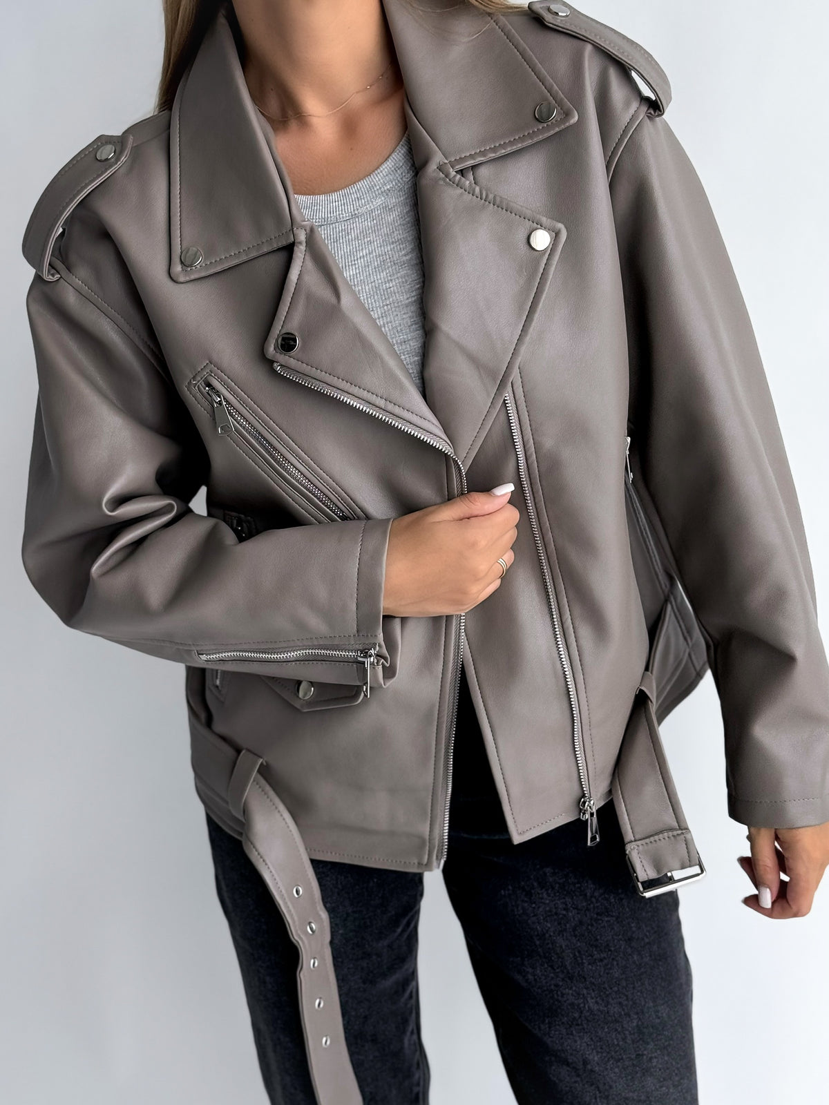 moteriskas-eko-odos-svarkas-olson-kapucino