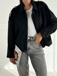 Moteriškas zomšos imitacijos švarkas NIVORA Juoda