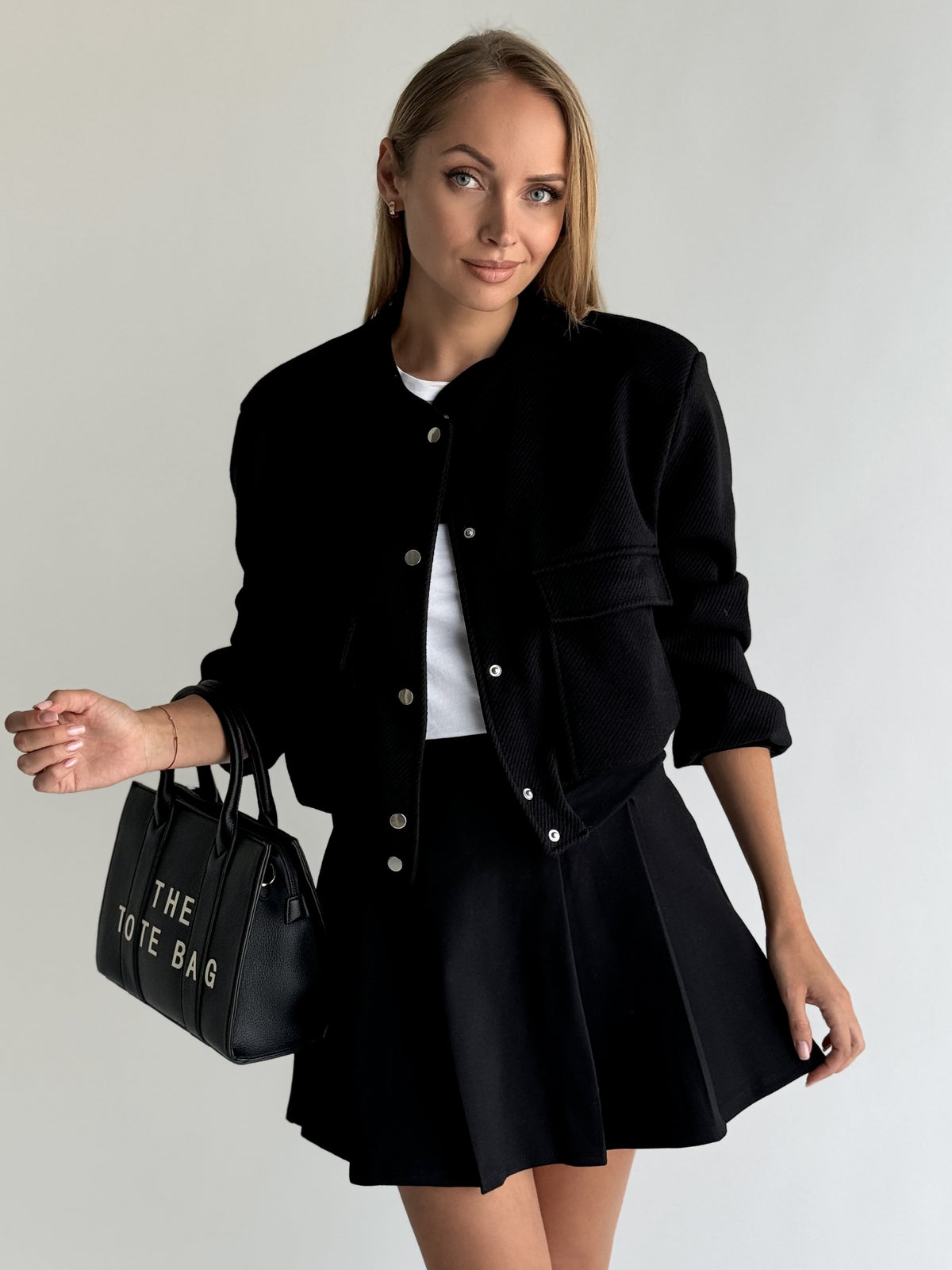 moteriskas-italiskas-bomber-stiliaus-uzsagstomas-svarkas-west-juoda