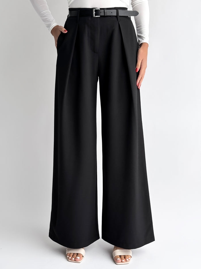 moteriskos-placios-kelnes-su-dirzu-hazo-juoda