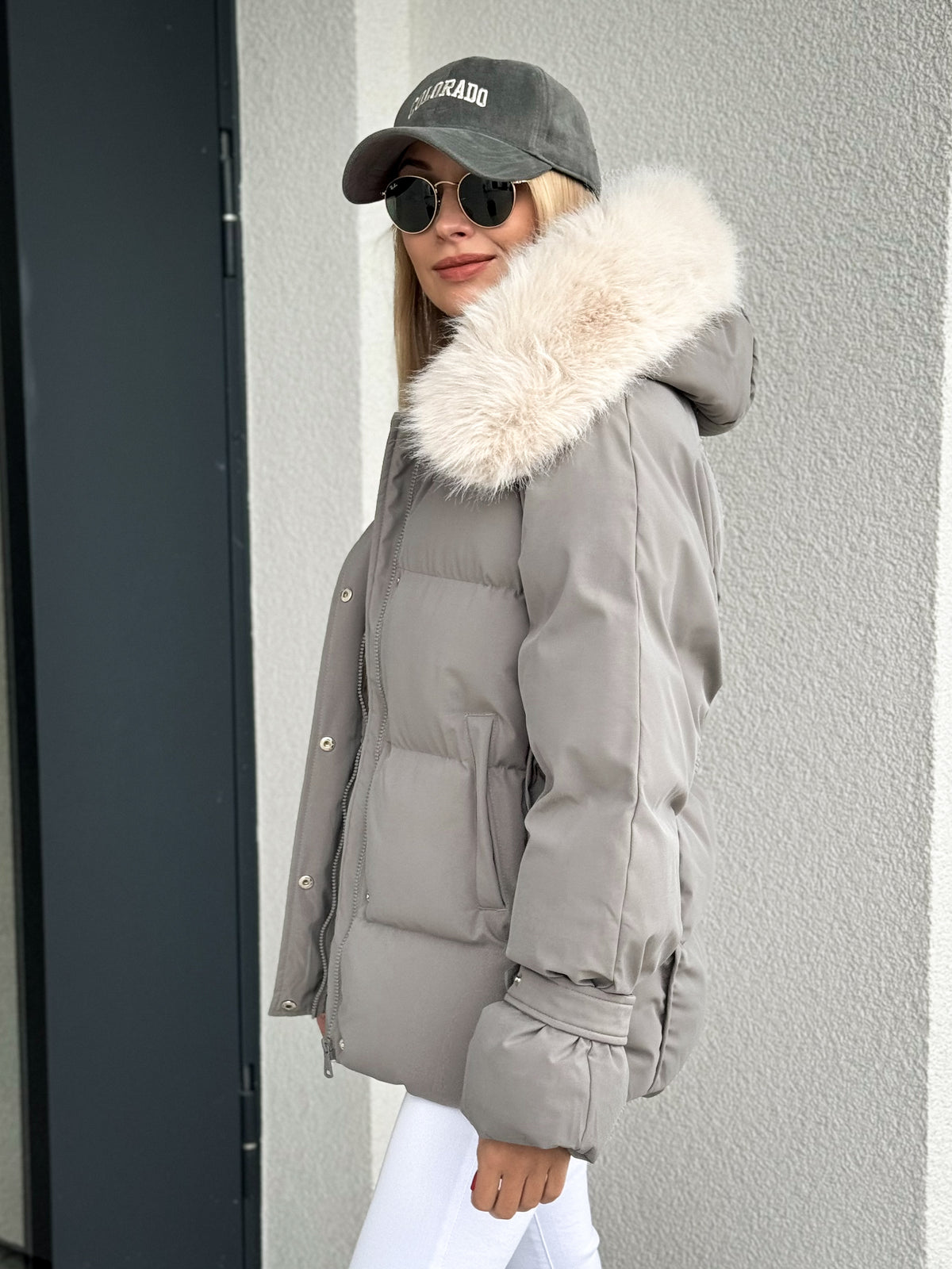 Moteriška šilta striukė su gobtuvu EVERLY Pilka