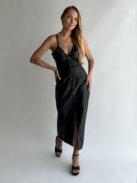 moteriska-eko-odos-suknele-lexie-juoda