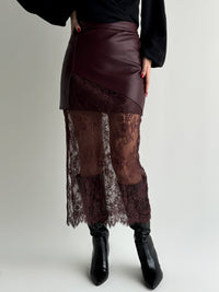 moteriskas-eko-odos-sijonas-su-neriniais-felecia-bordo