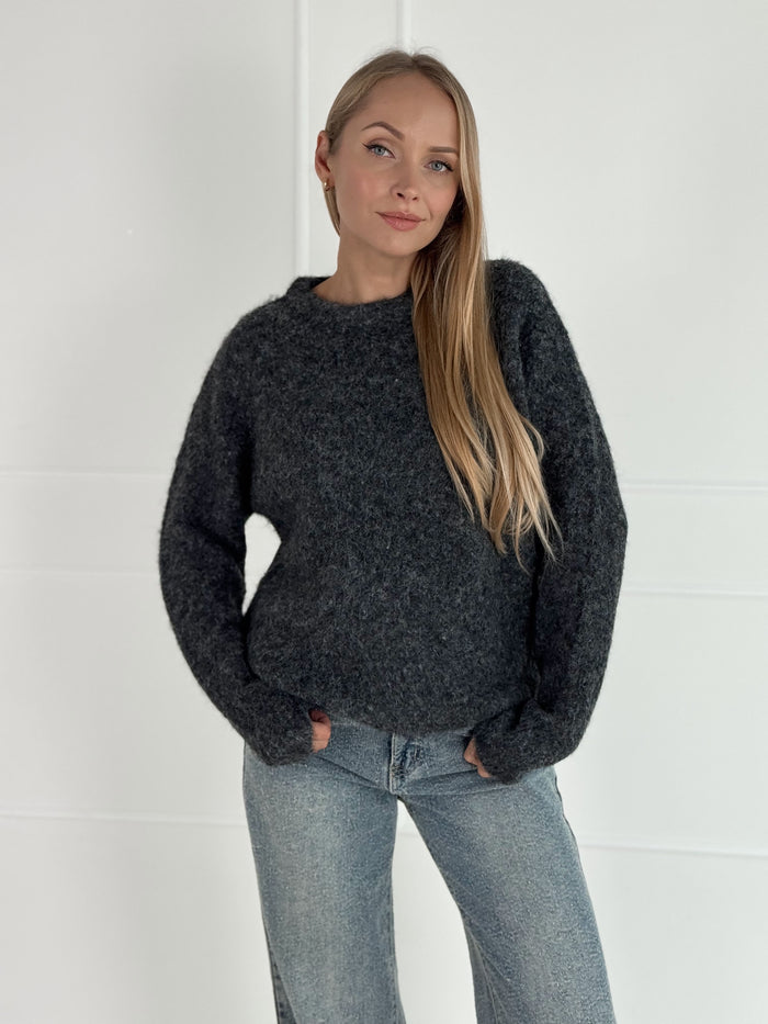 Moteriškas šiltas megztinis su vilna DAMON Pilka