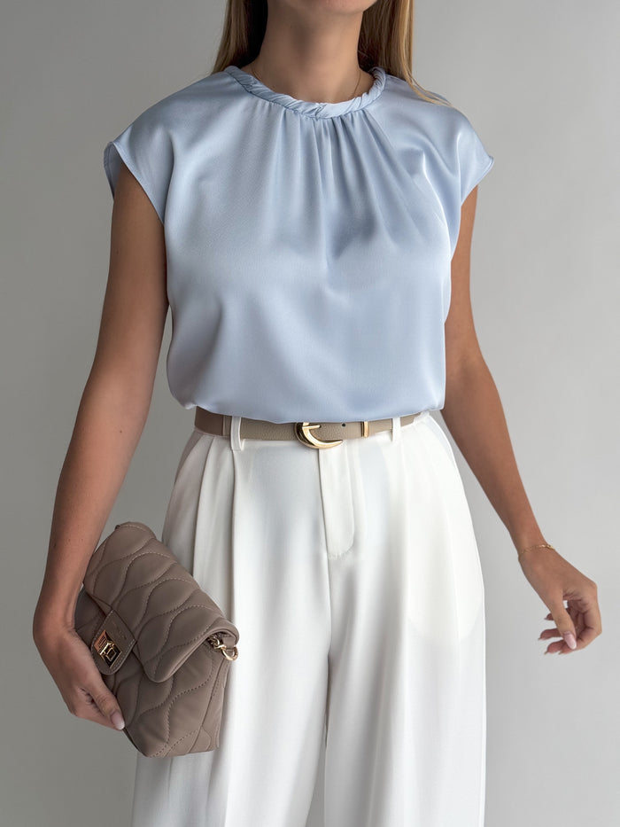 moteriska-puosni-satino-palaidine-madonna-zydra