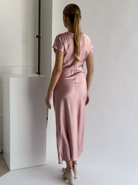 Moteriška ilga itališka satino suknelė VERONA Rožinė