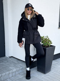 Moteriška vidutinio ilgio teddy striukė su gobtuvu RONEY Juoda