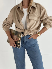 Moteriški zomšos imitacijos marškiniai ADELIA Kreminė