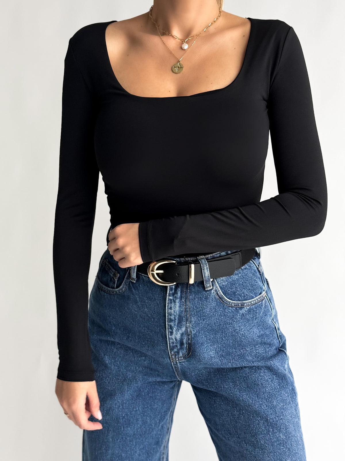 Moteriška palaidinė ilgomis rankovėmis MANOLO Juoda