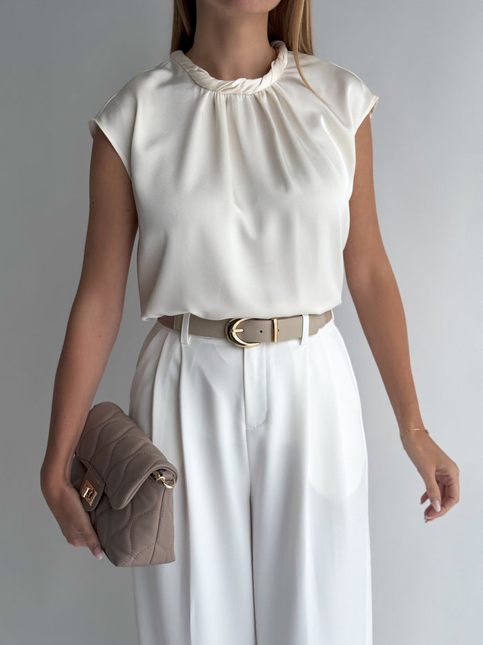 moteriska-puosni-satino-palaidine-madonna-sviesiai-kremine