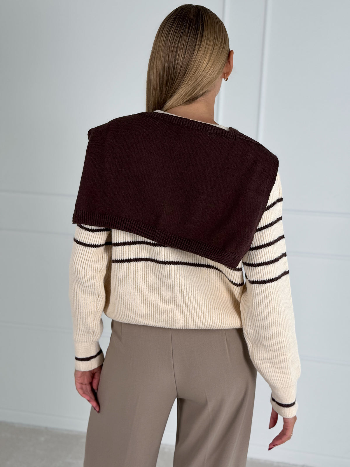 Moteriškas šiltas dryžuotas megztinis RAFAEL Kreminė