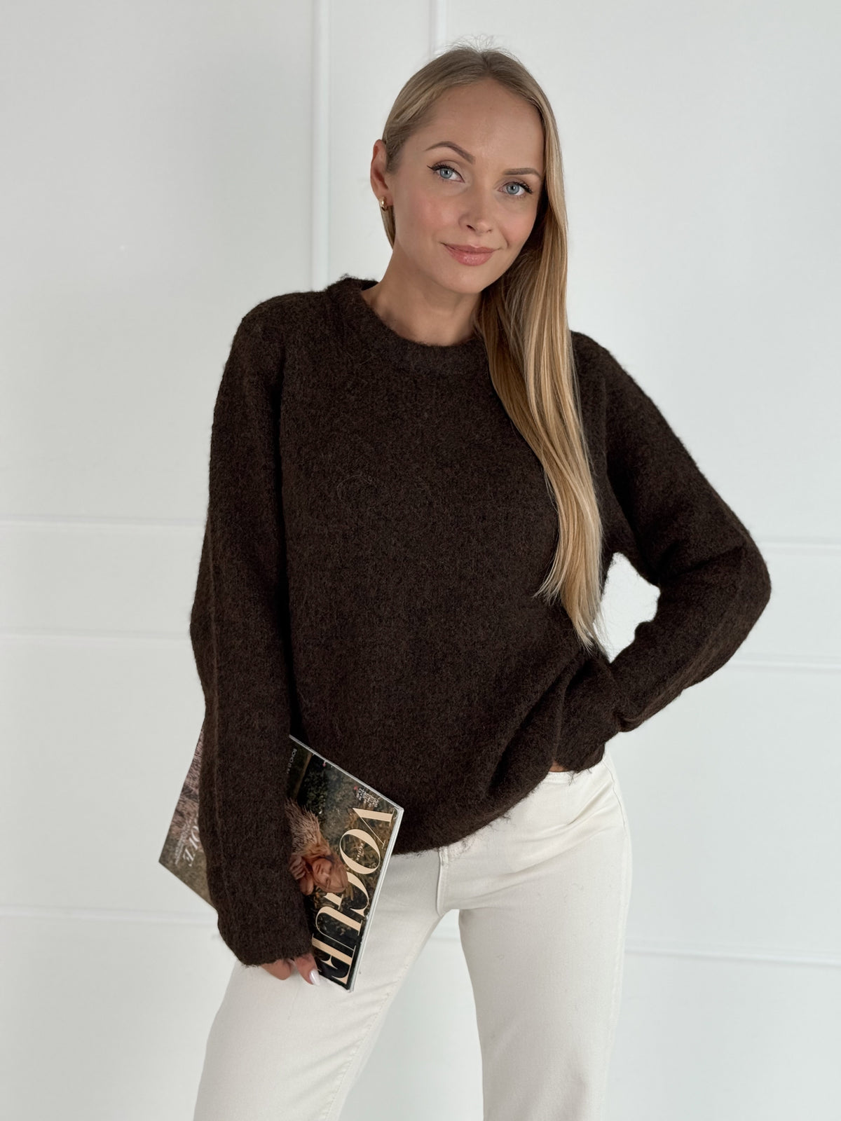 Moteriškas šiltas megztinis su vilna DAMON Tamsiai ruda