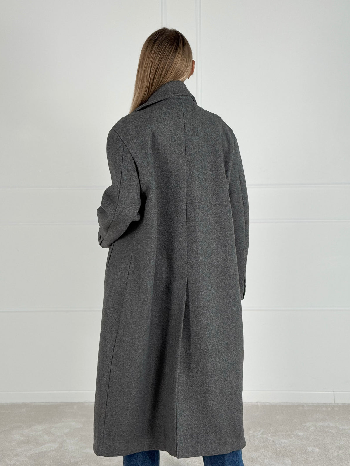 Moteriškas ilgas paltas URBAN Pilka